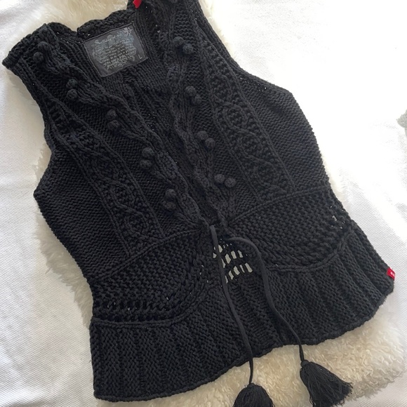 Esprit Sweaters - ESPRIT (EDC) Retro Sweater Vest (L)